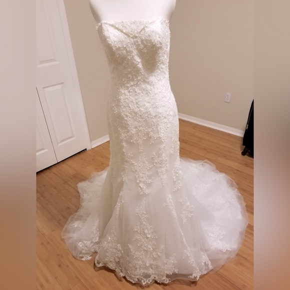 Morilee Mermaid Ivory Wedding Dress - Picture 3 of 15
